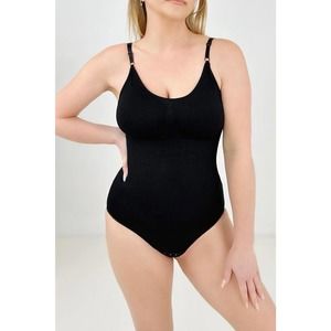 Smoothing Shapewear Bodysuit in Black